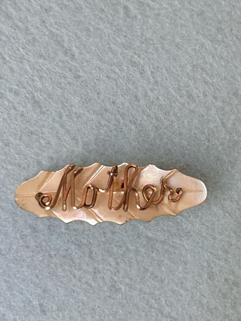 Vintage "Mother" Script Mother of Pearl Pin Brooch in Rose Gold Tone(4)